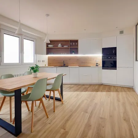 Ayala 653a By R2r Consulting Oviedo